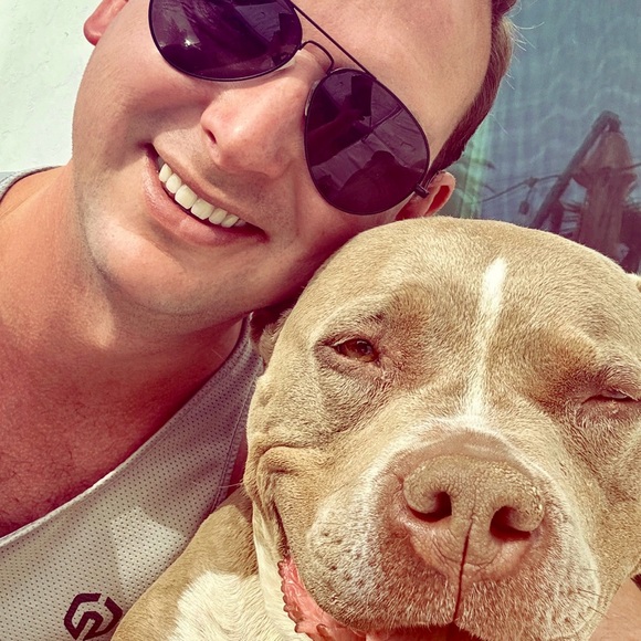 Meet your Posher, Alex - Picture 6 of 8